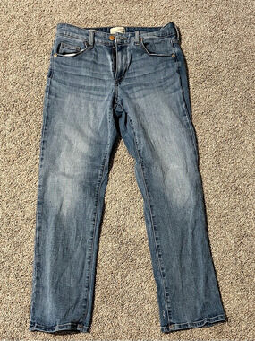 Universal Thread Straight Leg Blue Jeans